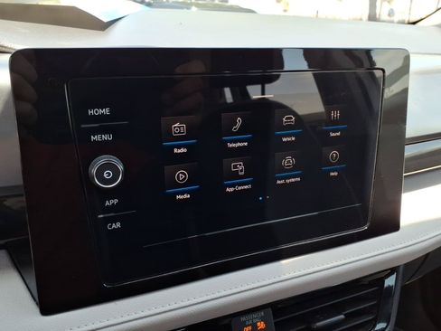 Certified 2025 Volkswagen Taos S AWD/4WD image 28
