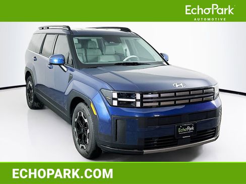 Used 2025 Hyundai Santa Fe SEL image 1