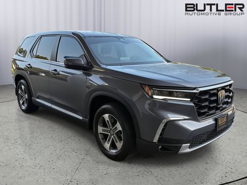 Used 2025 Honda Pilot EX-L image 8