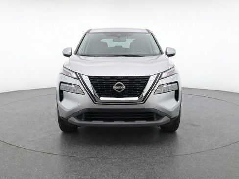 Used 2025 Nissan Rogue SV FWD image 2