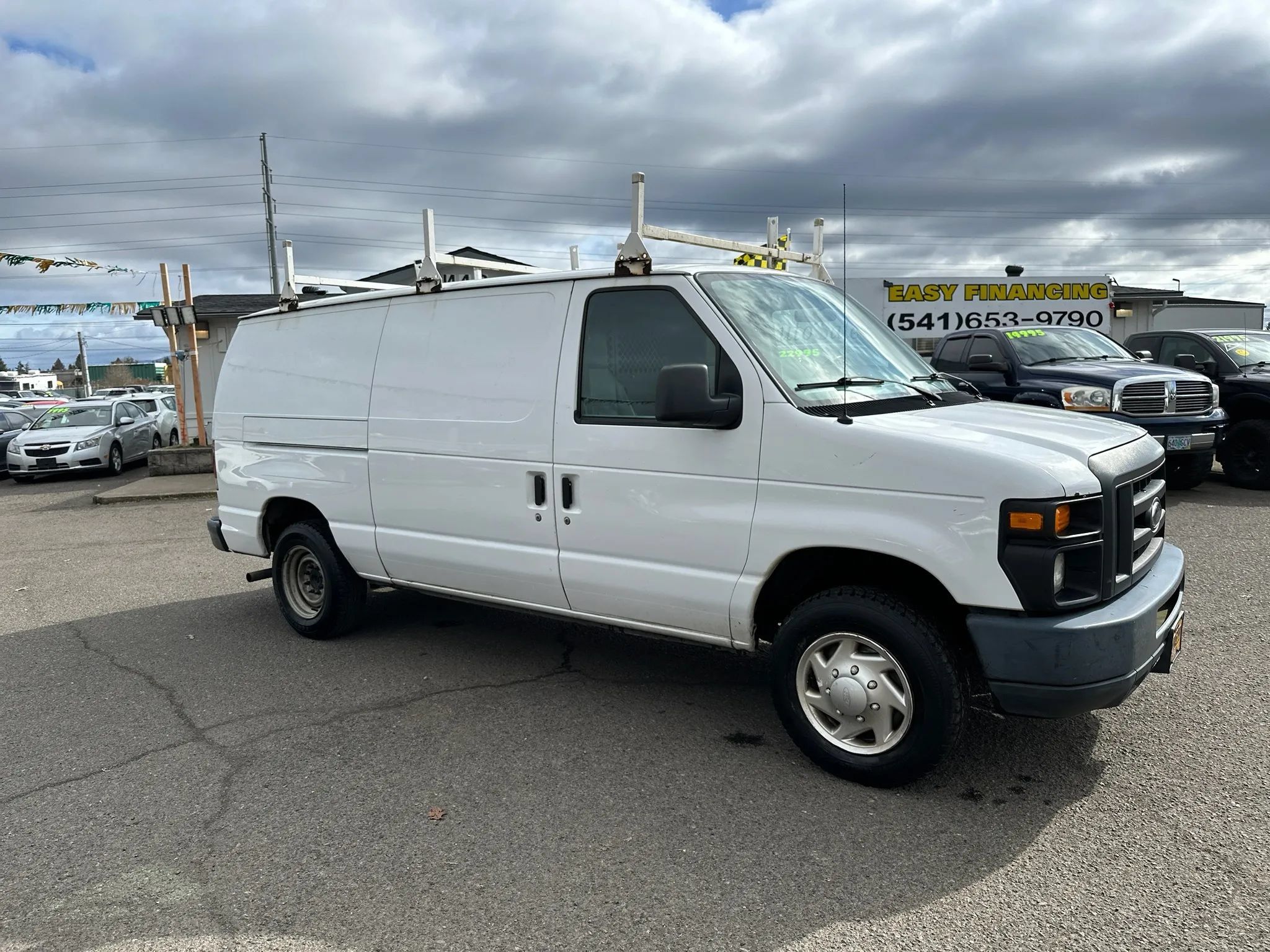 Used 2011 Ford E-150 and Econoline 150 w/ Commercial Cargo Van Pkg RWD image 2