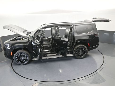 Used 2024 Jeep Grand Wagoneer Series III w/ Quick Order Packagew 28T image 87