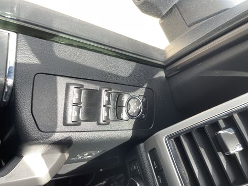 Used 2019 Ford F150 Lariat RWD image 22