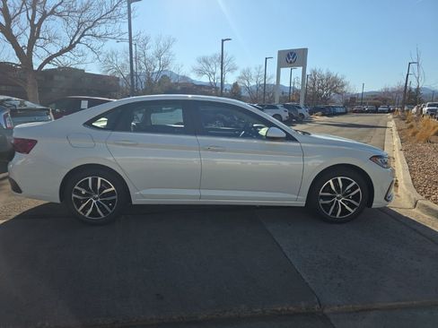 New 2026 Volkswagen Jetta SE image 6