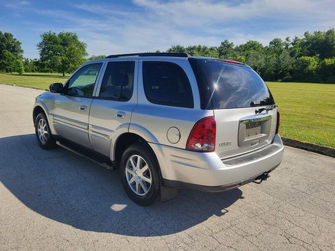 Used 2004 Buick Rainier CXL w/ Convenience Package AWD/4WD image 4