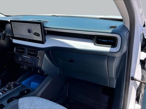 Certified 2025 Ford Maverick XLT w/ XLT Luxury Package FWD image 17