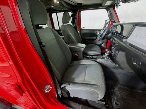Used 2025 Jeep Wrangler Willys image 28