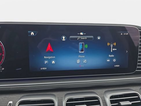 New 2026 Mercedes-Benz GLS 450 4MATIC image 21