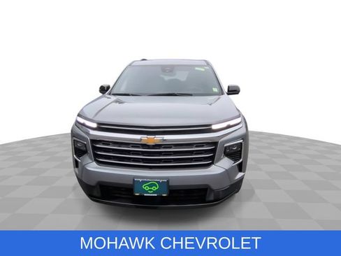Certified 2024 Chevrolet Traverse LT w/ Trailering Package AWD/4WD image 3