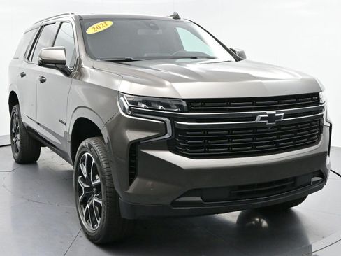 Used 2021 Chevrolet Tahoe RST w/ Luxury Package AWD/4WD image 2