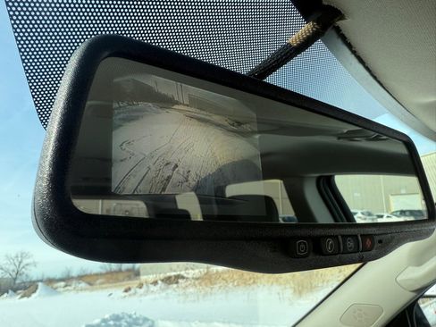 Used 2012 GMC Acadia SLE image 16