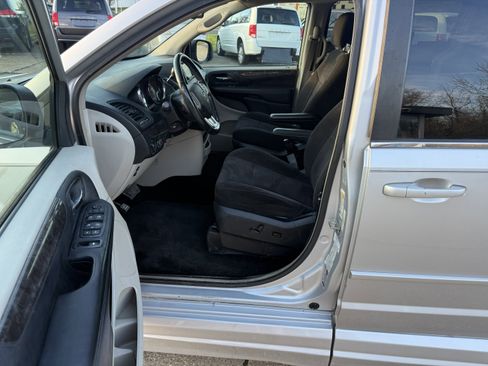 Used 2011 Dodge Grand Caravan Crew w/ Safety Sphere Group image 11