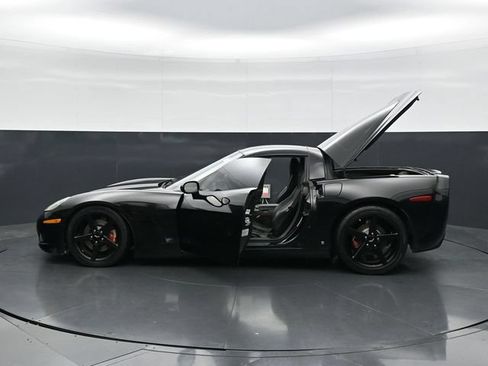 Used 2006 Chevrolet Corvette Coupe RWD image 46