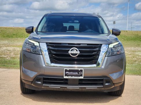 Used 2023 Nissan Pathfinder SV FWD image 6