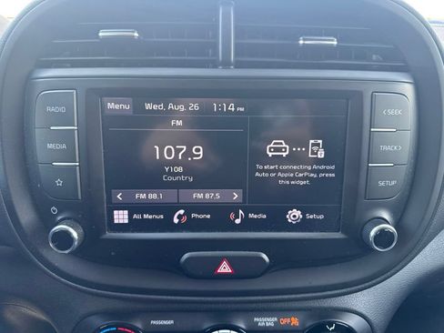 Used 2023 Kia Soul LX FWD image 24