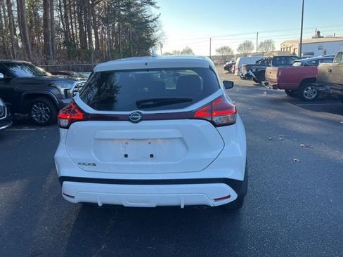 Used 2024 Nissan Kicks S image 6