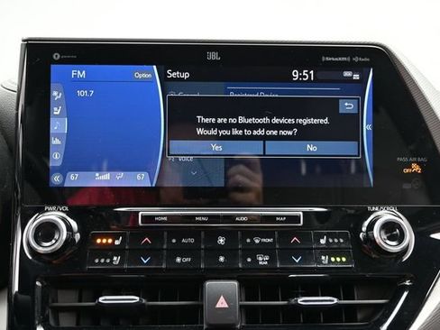 Used 2021 Toyota Highlander Platinum AWD/4WD image 39