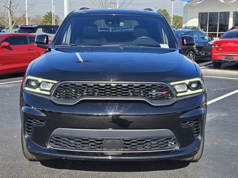 Used 2024 Dodge Durango GT image 2