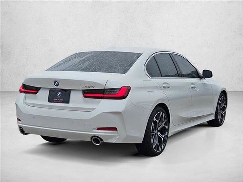 Used 2026 BMW 330i Sedan w/ Premium Package RWD image 2