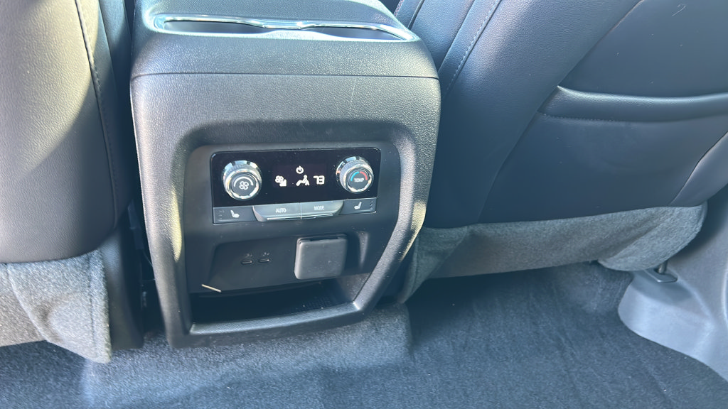 Used 2026 Chevrolet Traverse RS w/ LPO, Floor Liner Package AWD/4WD image 22