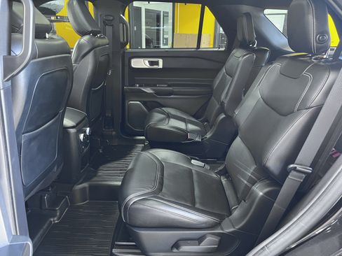 Used 2020 Ford Explorer ST w/ Premium Technology Package AWD/4WD image 19