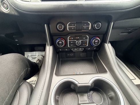 Used 2022 Chevrolet Suburban LT AWD/4WD image 68