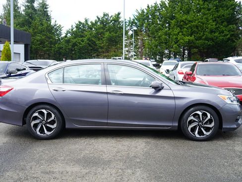 Used 2016 Honda Accord EX image 6
