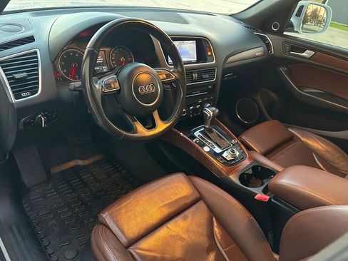 Used 2017 Audi Q5 2.0T Premium Plus w/ Technology Package image 14