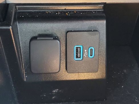 Used 2023 Ford Explorer ST-Line w/ Class IV Trailer Tow Package image 24