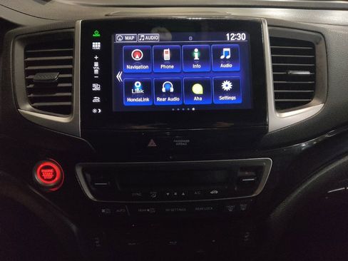 Used 2016 Honda Pilot Touring image 25