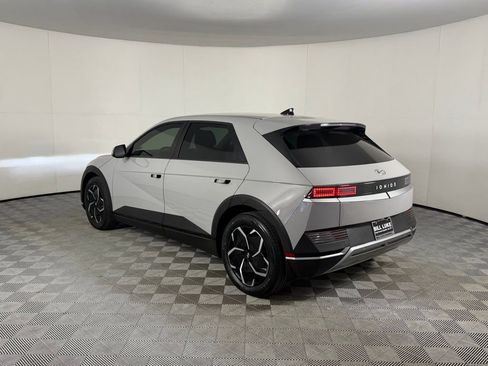 Used 2024 Hyundai Ioniq 5 SEL image 10