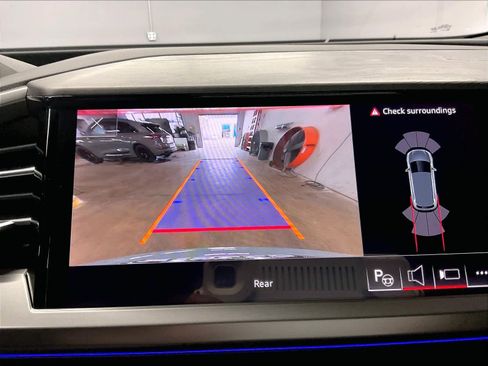 Used 2023 Audi Q4 e-tron Premium Plus w/ Premium Plus image 22