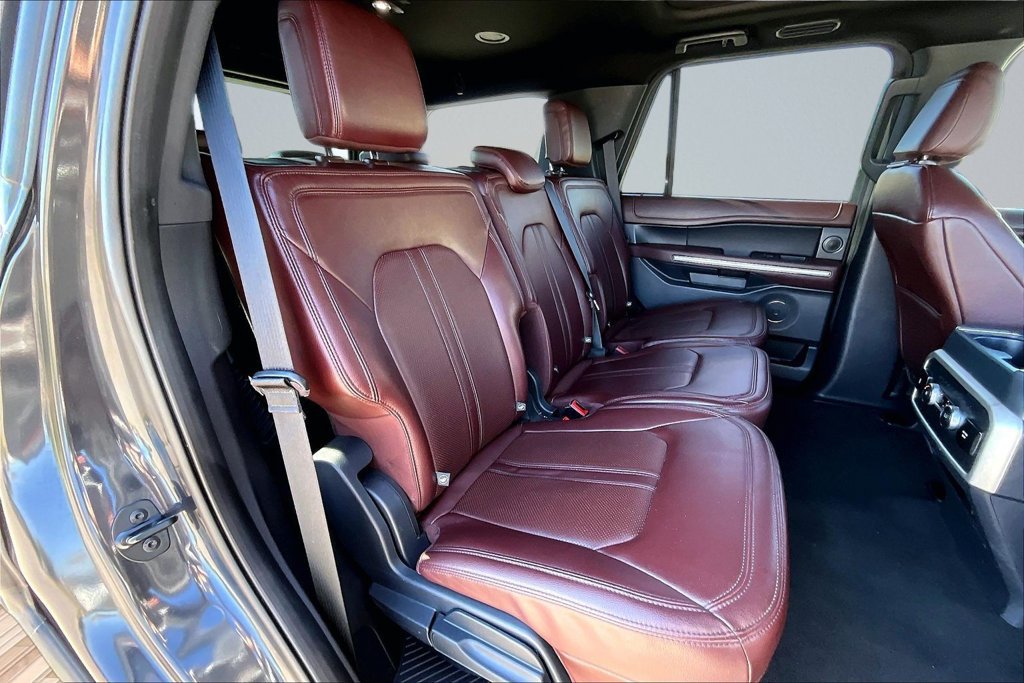 Used 2024 Ford Expedition Limited AWD/4WD image 27