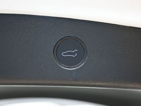 Used 2023 Tesla Model 3 Standard Range RWD image 13