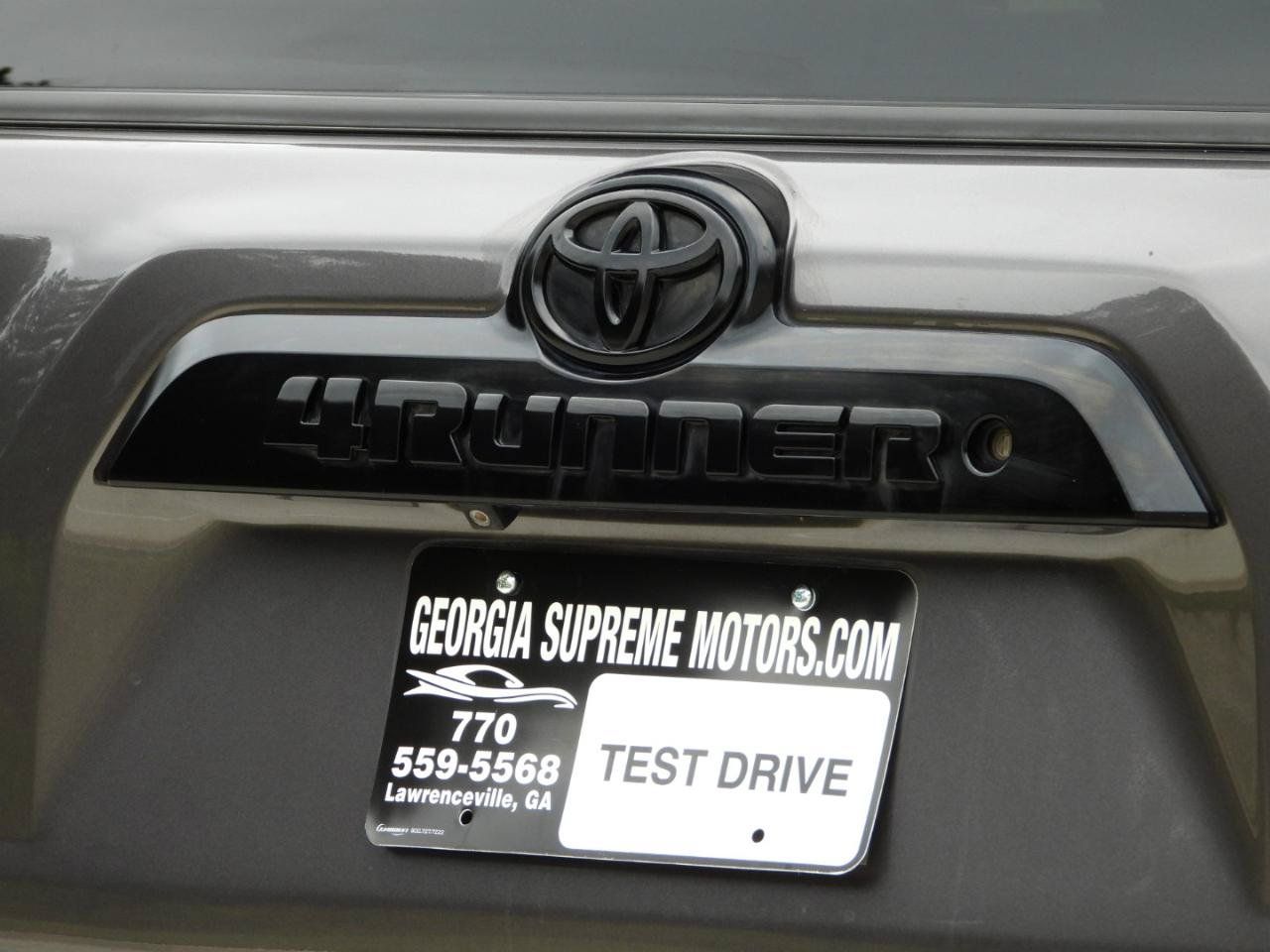 Used 2018 Toyota 4Runner TRD Off-Road Premium AWD/4WD image 16