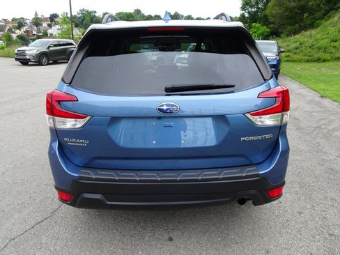 Used 2020 Subaru Forester Premium AWD/4WD image 7