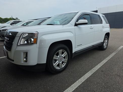Used 2015 GMC Terrain SLE FWD image 1