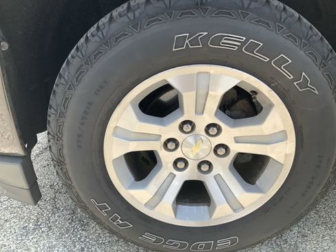 Used 2018 Chevrolet Silverado 1500 LT w/ All Star Edition image 10