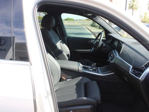 Used 2021 BMW X5 sDrive40i w/ Convenience Package RWD image 16
