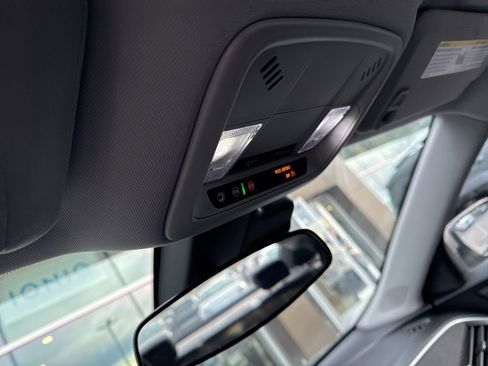 Used 2025 Chevrolet Malibu LT image 14