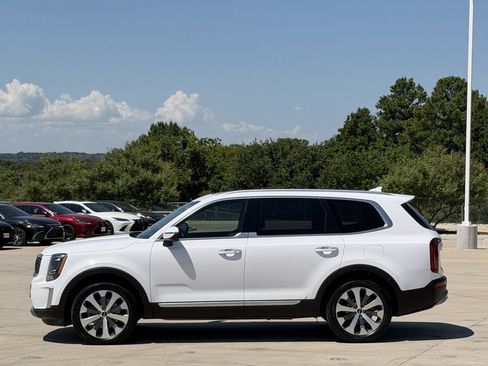 Used 2021 Kia Telluride S FWD image 3