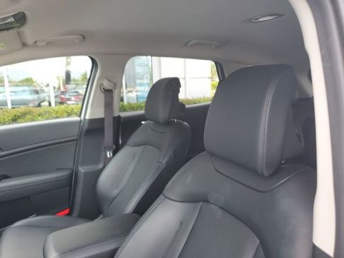 Certified 2023 Kia Sportage EX AWD/4WD image 16