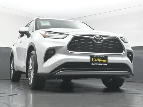 Used 2026 Toyota Highlander Platinum AWD/4WD image 49
