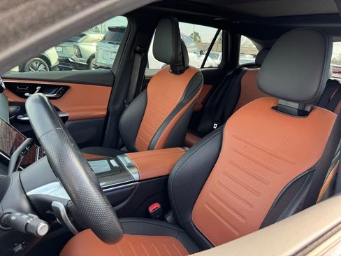 Used 2023 Mercedes-Benz GLC 300 image 8