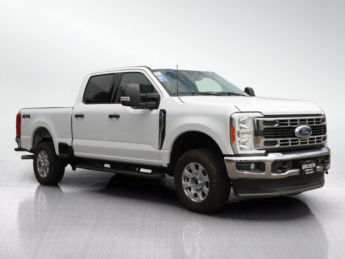 Used 2023 Ford F250 XLT AWD/4WD image 7
