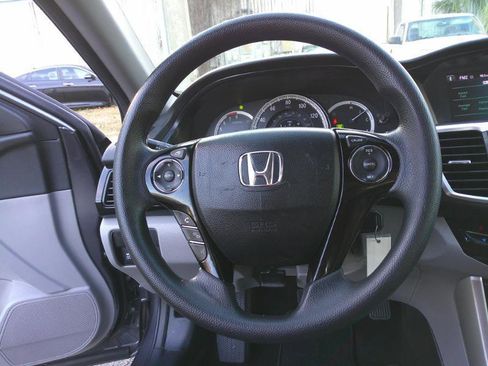 Used 2017 Honda Accord LX image 13