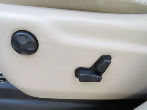 Used 2018 Jeep Grand Cherokee Limited w/ Trailer Tow Group IV image 16