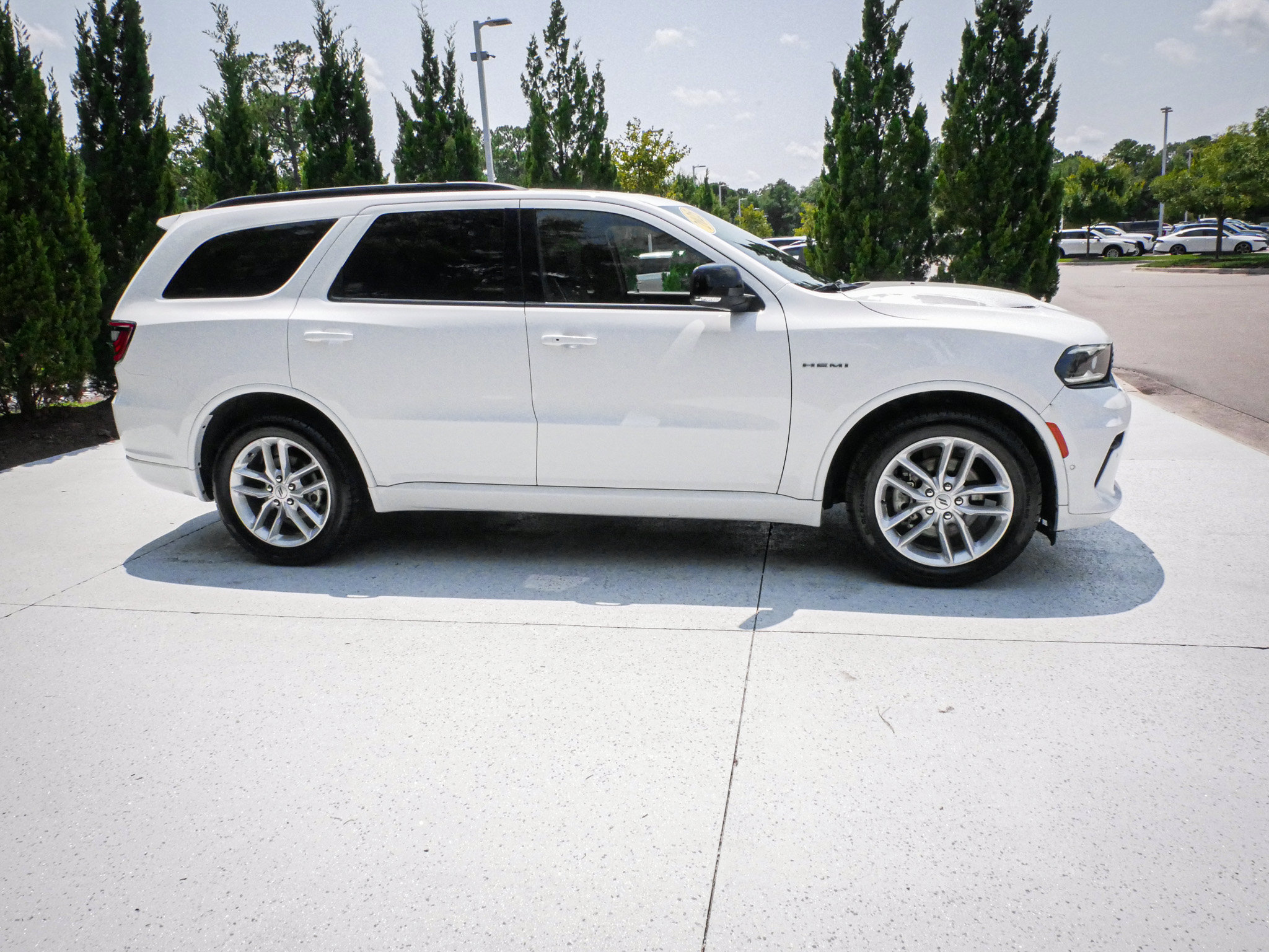 Used 2025 Dodge Durango R/T AWD/4WD image 11