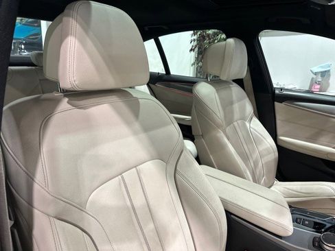 Used 2018 BMW 540i RWD image 36