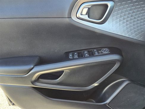 Used 2021 Kia Soul EX image 34